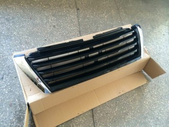 Решетка радиатора Double Eight Toyota Land Cruiser Prado 150 2013- цвет черный