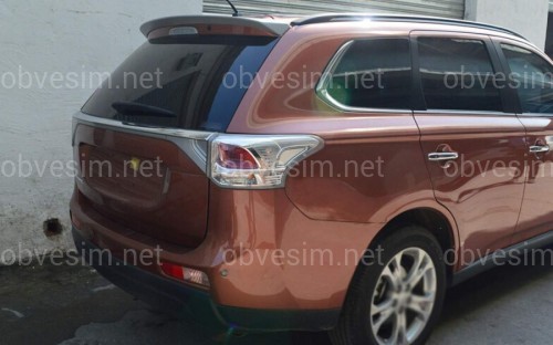 Спойлер козырек Mitsubishi Outlander 2012-2021 ABS пластик под покраску