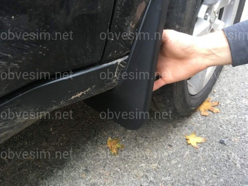 Брызговики передние Mitsubishi Outlander XL 2007-2012 под узкий порог комплект 2 шт