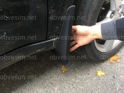 Брызговики передние Mitsubishi Outlander XL 2007-2012 под узкий порог комплект 2 шт