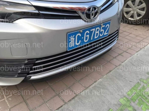 Хром накладки в бампер Toyota Corolla рестайлинг 2016- (хромированный пластик)  4 части