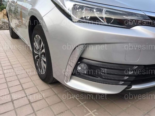 Хром накладки на бампер Toyota Corolla рестайлинг 2016- (хромированный пластик) 2 части