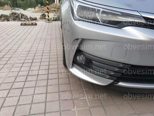 Хром накладки на бампер Toyota Corolla рестайлинг 2016- (хромированный пластик) 2 части