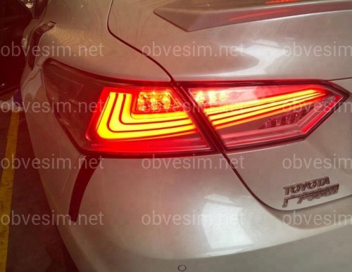 Задние диодные фонари Toyota Camry 70 2018- дымчатые