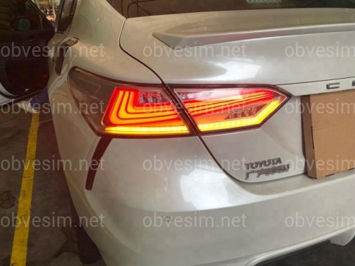 Задние диодные фонари Toyota Camry 70 2018- дымчатые