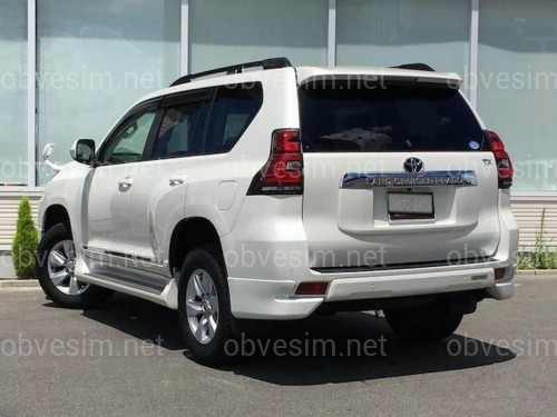 Углы заднего бампера OEM Toyota Land Cruiser Prado 150 2018- цвет черный