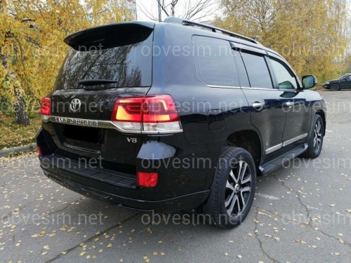 Обвес юбка заднего бампера Executive Toyota Land Cruiser 200 стиль 2016 цвет черный