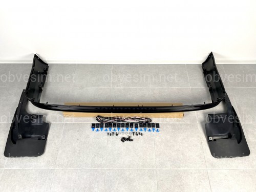 Обвес юбка заднего бампера Executive Lounge Toyota Land Cruiser 200 2015-2021 стиль 2019 / 2021 черный цвет
