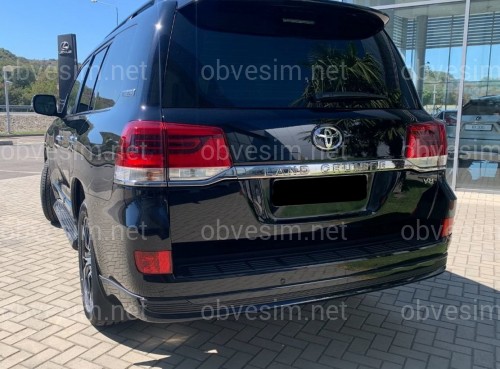 Обвес юбка заднего бампера Executive Lounge Toyota Land Cruiser 200 2015-2021 стиль 2019 / 2021 черный цвет