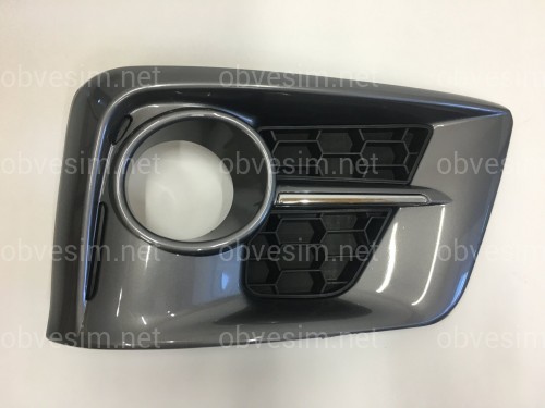 Накладка на противотуманную фару ПРАВАЯ F-Sport Lexus LX570 2012-2015