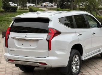 Спойлер козырек Mitsubishi Pajero Sport рестайлинг 2020+ ABS пластик под покраску