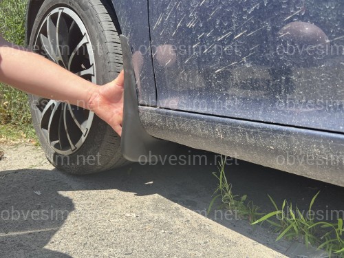Брызговики передние Volkswagen Golf 4 / Golf 5 хетчбек для модели без молдинга на пороге, комплект 2шт.