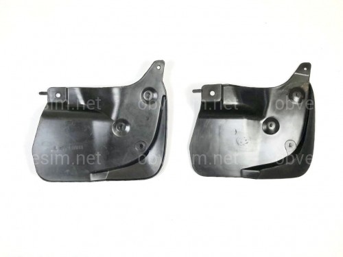 Брызговики передние для Lexus LX 570 2008-2015 / Toyota Land Cruiser 200 2007-2021 под подножки с подсветкой комплект 2шт