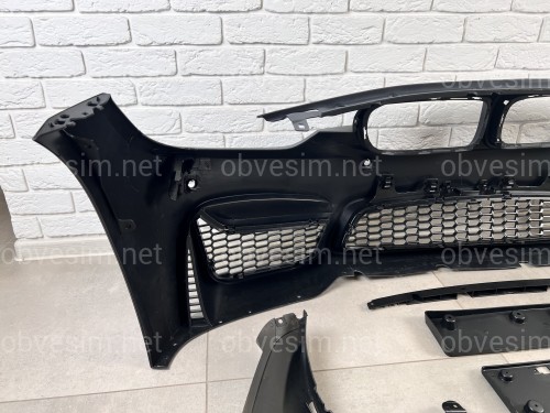 Передний бампер M3 стиль BMW 3 Series F30 F31 2012-2018 (под омыватели / с отверстиями под парктроники)