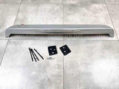 Спойлер на крышку багажника с белым стопом Toyota Land Cruiser Prado 120 2003-2009 цвет серебро ABS пластик