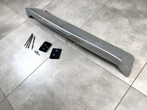 Спойлер на крышку багажника с белым стопом Toyota Land Cruiser Prado 120 2003-2009 цвет серебро ABS пластик