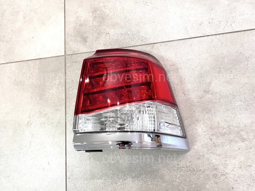 Внешний правый фонарь Lexus LX 570 рестайлинг 2012+
