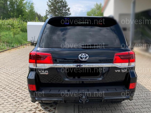 Обвес углы заднего бампера TRD Toyota Land Cruiser 200 2016-2022 цвет черный