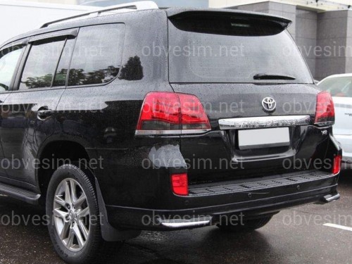 Юбка заднего бампера Toyota Land Cruiser 200 2007-2015 в черном цвете
