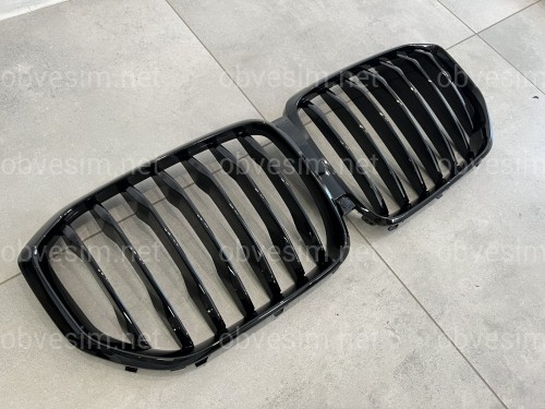 Решетка радиатора ноздри M-Perfomance стиль BMW X5 G05 2019-2022 черный глянец
