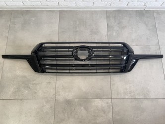 Решетка радиатора с ресницами BLACK Toyota Land Cruiser 200 2015-2022