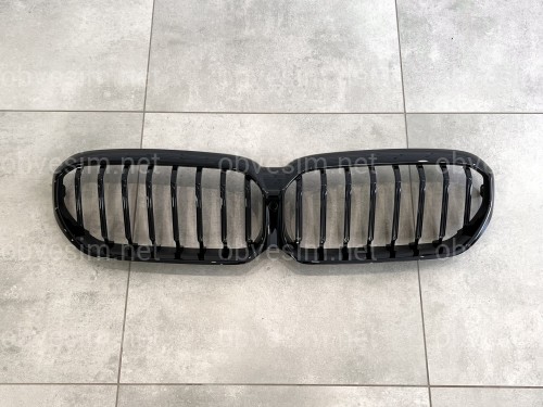 Решетка радиатора ноздри M-Tech BMW 5 Series G30 / G31 2020+ черный глянец