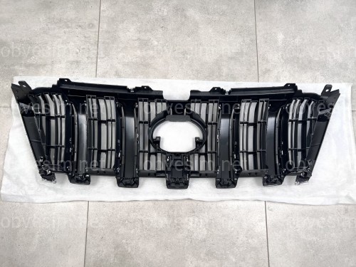 Решетка радиатора штатная Toyota Land Cruiser Prado 150 2013-2017 цвет черный