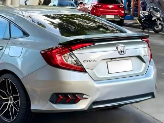 Спойлер багажника Honda Civic со стоп сигналом 2016- ABS пластик, черный глянец
