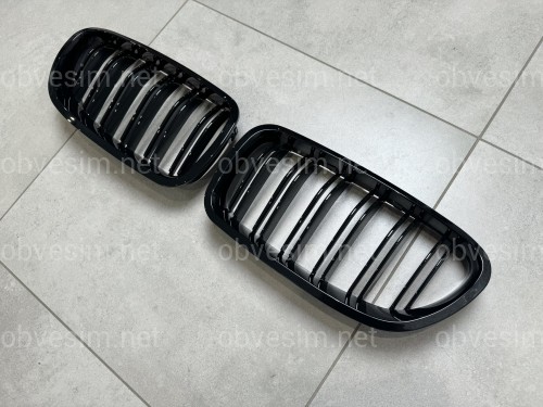 Решетка радиатора ноздри M5 стиль BMW 5 series F10 F11, черный глянец 2шт.