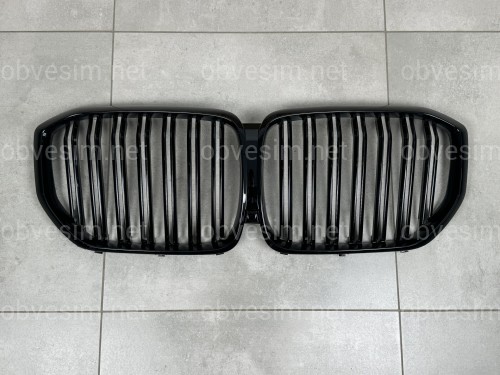 Решетка радиатора ноздри Х5M F95 стиль BMW X5 G05 2019-2022 черный глянец