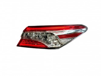 Задний фонарь правый наружный FULL LED Toyota Camry 70 USA XLE XSE 2017-2020 1шт.