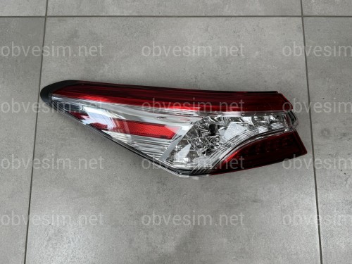 Задний фонарь левый наружный FULL LED Toyota Camry 70 USA XLE XSE 2017-2020 1шт.
