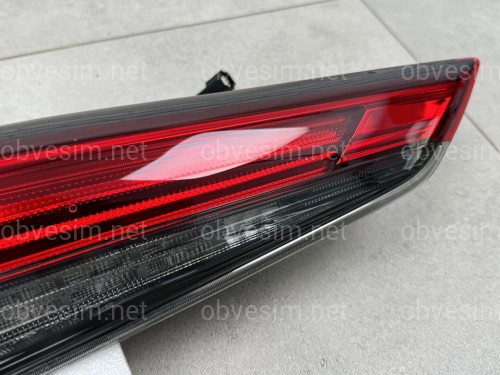 Задний фонарь левый внутренний Toyota Highlander 2020-