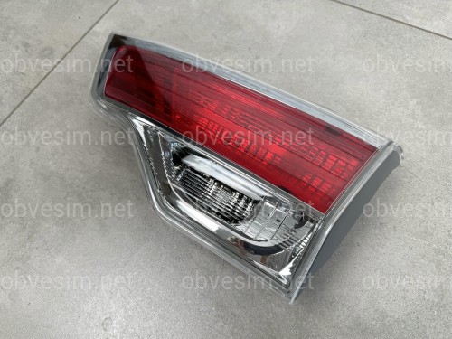 Задний фонарь правый внутренний Toyota Highlander 2014-2016