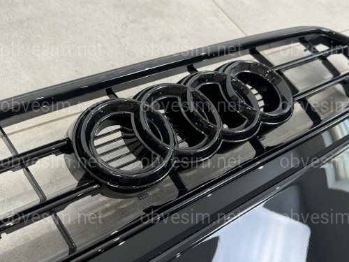 Решетка радиатора Audi A4 B8 2012-2015 черная