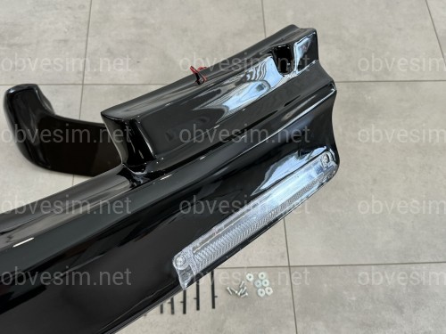 Спойлер козырек Toyota Land Cruiser 105 1998-2007 распашонка 2 двери ABS пластик, черный глянец