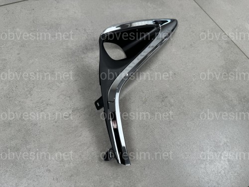 Правая накладка туманки OEM 8148133060 для Lexus ES 2015-2018