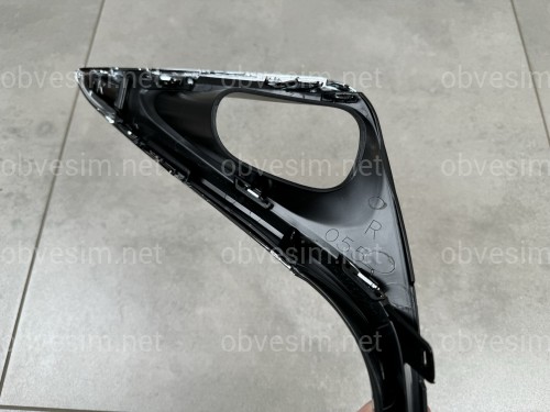 Правая накладка туманки OEM 8148133060 для Lexus ES 2015-2018