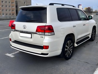 Обвес юбка заднего бампера Executive Lounge Toyota Land Cruiser 200 2015-2021 стиль 2019 / 2021 цвет белый