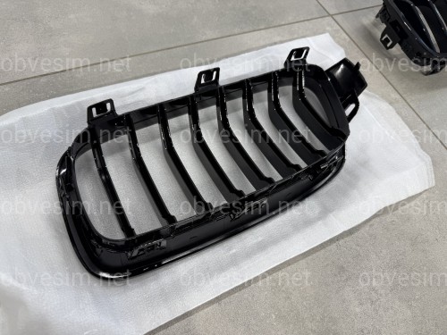 Решетка радиатора ноздри M performance BMW 3 series F30 F31 черный глянец 2шт.