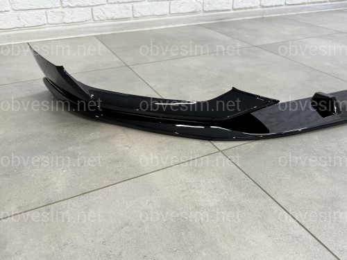 Накладка переднего бампера M Performance BMW 5 series G30 G31 LCI 2020-2023 , черный глянец