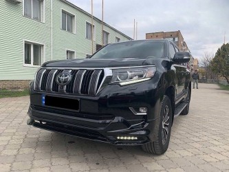 Юбка переднего бампера TRD Toyota Land Cruiser Prado 150 2018-2023 цвет черный