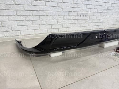 Обвес юбка заднего TRD бампера Lexus LX 570 2015-2021 цвет черный