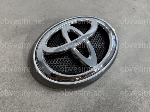 Эмблема с подиумом Toyota Land Cruiser Prado 150 2013-2017