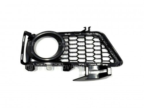 Накладка на противотуманную фару правая M пакет 51118062632 BMW 3 series F30 F31 2012-2018