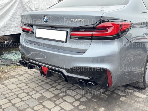 Диффузор накладка заднего бампера со стопом Competition style BMW 5 series G30 2017-2023 черный глянец