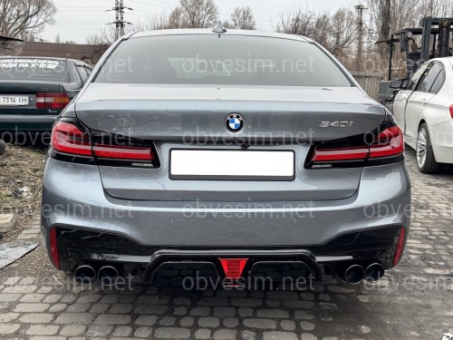 Диффузор накладка заднего бампера со стопом Competition style BMW 5 series G30 2017-2023 черный глянец