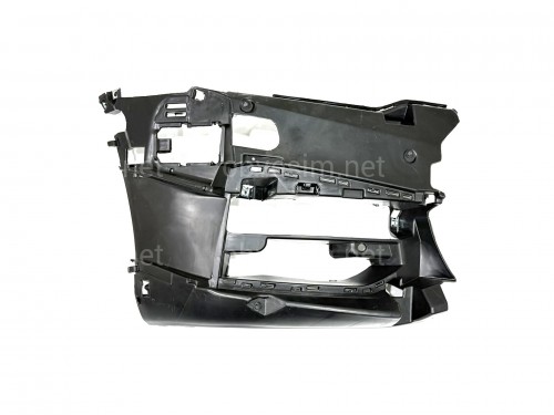 Правый кронштейн противотуманной фары 51118068344 / 51118064968 BMW G30 2017-2020
