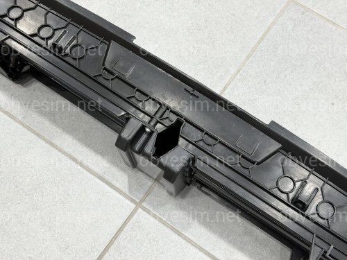 Жалюзи нижние без моторчика  51137497231 BMW X3 G01 / X4 G02 2018-2021