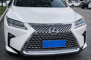 Решётка радиатора Lexus RX 2015-2019 в стиле рестайлинг 2020 цвет серебро